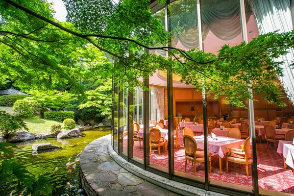 レストラン日本庭園.jpg